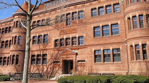 SHBA – Universiteti i Harvardit anulon konferencën e princit saudit