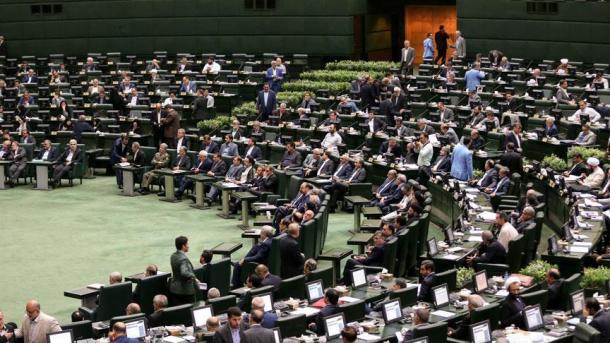 نماینده مجلس ایران: روزنامه سراسری ترکی منتشر میشود