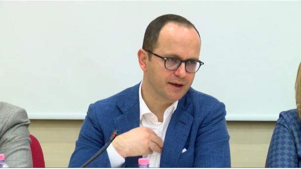 Ditmir Bushati_Arnavutluk Dışişleri Bakanı_azınlıklar.jpg