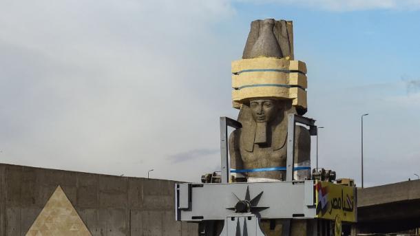 Reubique, o colosso de Ramsés II, no novo Grande Museu egípcio
