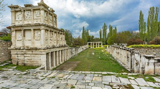 Afrodisias ady yşgyň we gözelligiň taňryçasy Afroditden gelip çykýan antiki şäher