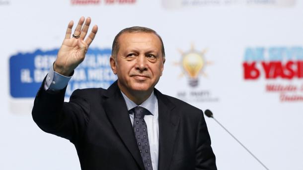 Ερντογάν προς Γερμανία: Χρειάζονται ένα χαστούκι στην κάλπη