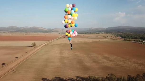 Hombre se ató a globos con helio y viajo 24 kilómetros