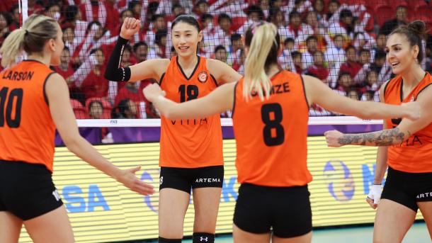 El Eczacibasi Vitra logra el pase a la semi final del Mundial