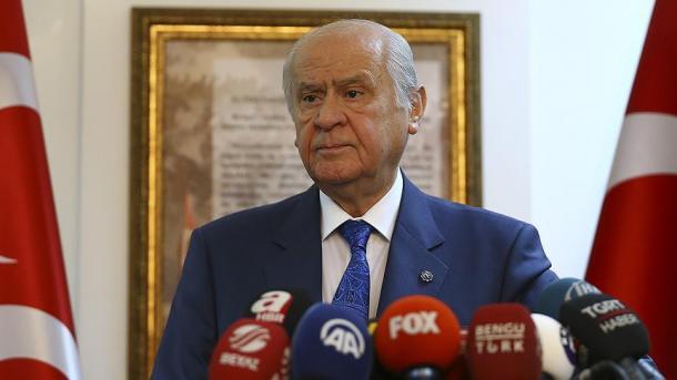 Bahceli pozvao na raspisivanje prijevremenih predsjedničkih i parlamentarnih izbora u Turskoj