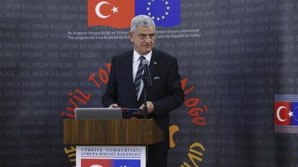 “BE-ja u gjunjëzua nga shantazhi i Turqisë”, Bozkir kritik ndaj komenteve