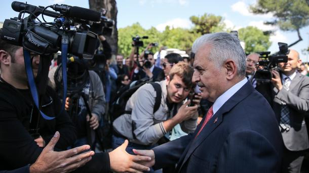 ユルドゥルム首相 「エルドアン大統領、5月2日に復党」を発表