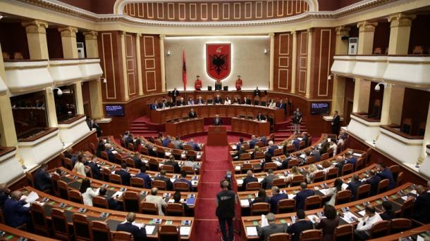Arnavutluk Meclisinde yeni yasama yılı başladı_1.jpg