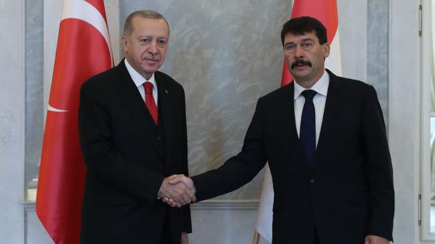أردۇغان مجاریستان دا