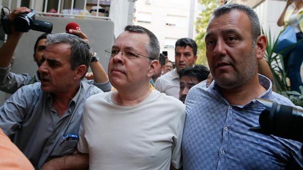 amérikiliq rahip birunson 3 yil 1 ayliq qamaq jazasigha höküm qilindi