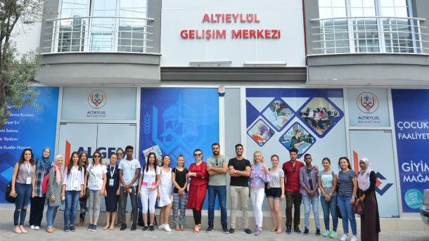 Mil estudantes de 118 países estão na Turquia para Cursos de verão de Turco