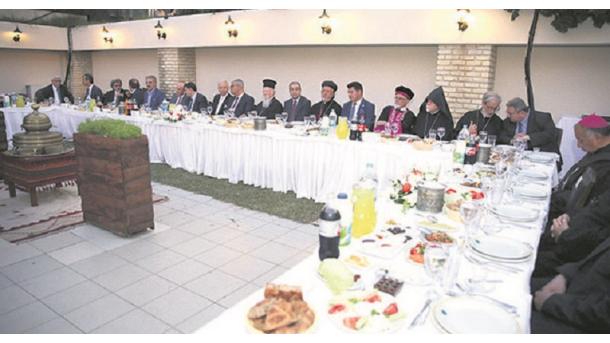 Waislamu,Wakristo  na Mayahudi washiriki kwa pamoja mlo wa Iftar jijini Istanbul