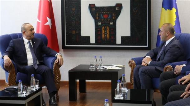 Çavusoglu në Kosovë, takohet me autoritetet e larta të Kosovës