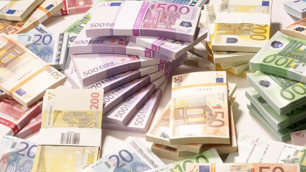 Makedonija: Prosečna neto plata 365 eura