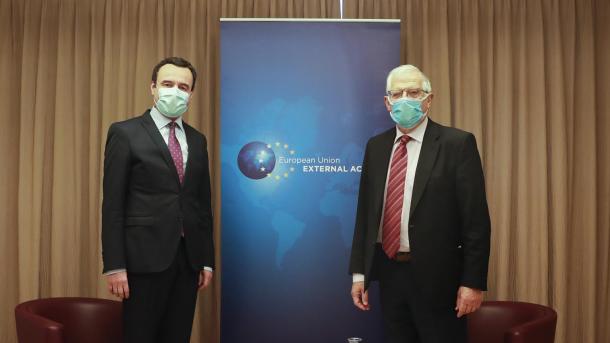 Borrel e Kurti kërkojnë liberalizim vizash për Kosovën