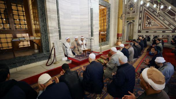 cami dua askerler icin.jpg