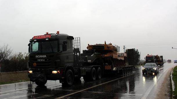 Turquie : Renforts militaires à la frontière syrienne