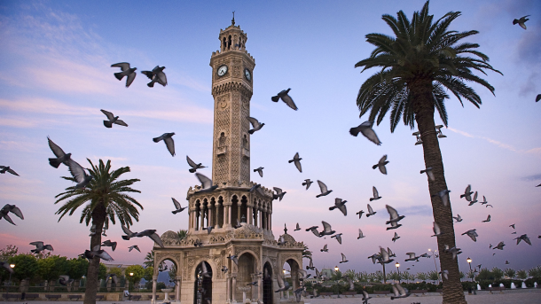 ازمير لا تزال محط اهتمام الألمان