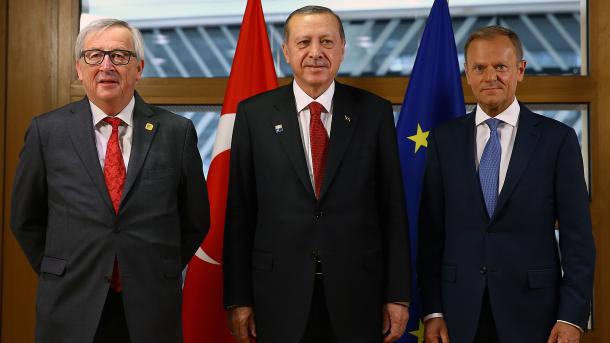 erdoğan-tusk-juncker.jpg