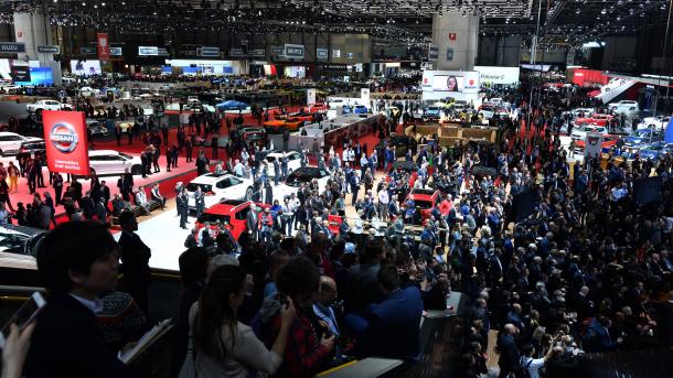 Panairi i automobilistikes në Gjenevë hapi dyert për përfaqësuesit e mediave
