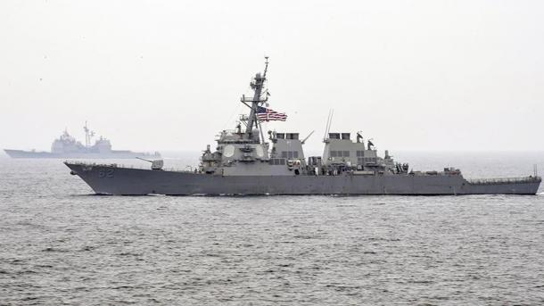 アメリカ駆逐艦、横須賀沖でフィリピン船と衝突