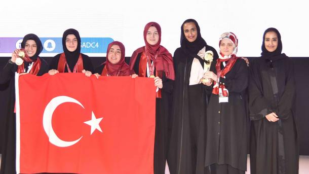 تركيا تحرز المرتبة الأولى في البطولة الدولية الرابعة لمناظرات المدارس باللغة العربية