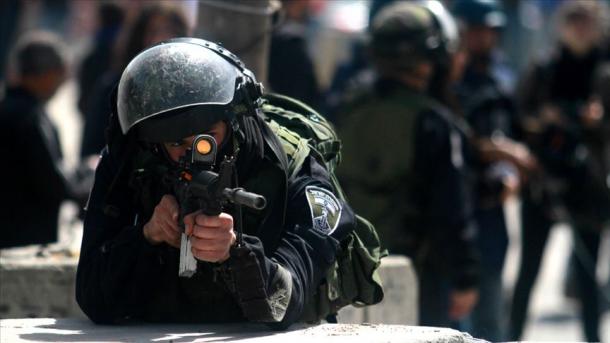 A polícia israelense martirizou um palestino de 18 anos