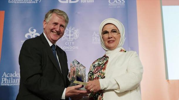 Primeira-dama da Turquia recebe Reconhecimento de Serviço Humanitário