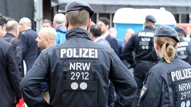 Bonn: Deutscher Rassist bedroht türkische Mutter und Sohn mit dem Tod