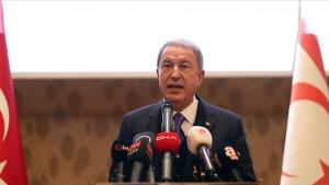 Hulusi Akar tartott telefonbeszélgetéseket