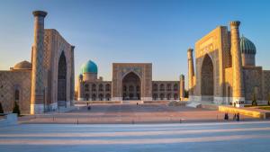 هیندیستان اوُرتا آسیا بیلن قاتناشیقلارینی اؤسدۆرمهک ایسلهیأر