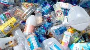 Cada español recicló 10,3 kilos de plástico en 2016