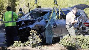 Tiger Woods e’ svegliato a seguito di un brutto incidente