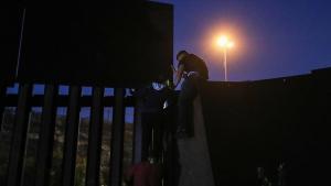 バイデン政権、不法移民に関する表現に一部変更、トランプ色払しょくへ