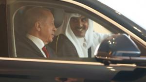 埃尔多安和阿联酋总统乘坐土耳其国产汽车
