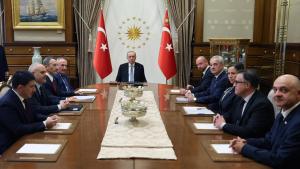 Il presidente Erdogan riceve diversi funzionari stranieri presso il complesso presidenziale
