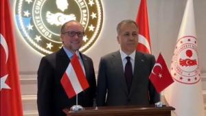 Вътрешният министър Али Йерликая се срещна с австрийския външен министър Александър Шаленберг