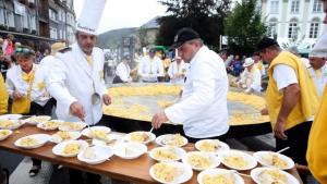 Hotunan bikin al'adar suyar dubunnan kwan kaji a kasko daya a Beljiyom