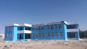 تورک داکتر جوزجان ولایتیده مکتب قوردی
