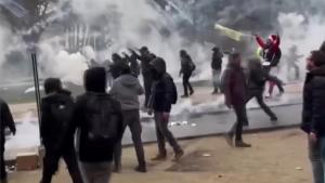 Բելգիայում բախումներ են սկսվել Covid-ի դեմ միջոցառումների բողոքի ցույցերի ժամանակ