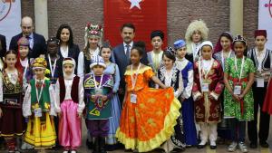Αυλαία  για το 39ον Διεθνές Φεστιβάλ Παιδιού της  23ης Απριλίου που διοργανώνει η TRT