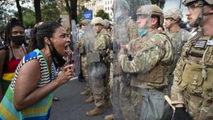 Regresan a cuarteles las fuerzas enviadas a Washington debido a las protestas en los EEUU