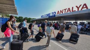 Antaliyağa 7 millionnan artıq turist kilde