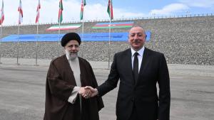 Aliyev bilan Raisiy Qiz qal’asi va Xudofarin toʻgʻonlarini ochib berdi