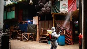 Com 9 mil mortos e 31 estados em alerta, eles anunciam o retorno ao "novo normal" no México
