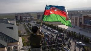 آذربایجان زنگیلان دا عاقیللی اوُبا دؤرهدیأر