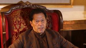 سابق پاکستان باش وزیری عمران خان ایریم بیر قماقخانه گه جایلشتیریلدی