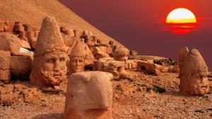 Όρος Νεμρούτ: Το μέρος με την ομορφότερη ανατολή του ηλίου