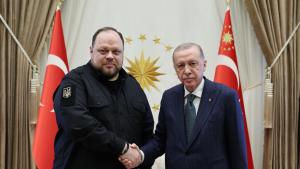 Il presidente Erdogan riceve il presidente del Parlamento ucraino Ruslan Stefanchuk