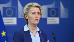 Șefa Comisiei UE acuzată de crime de război